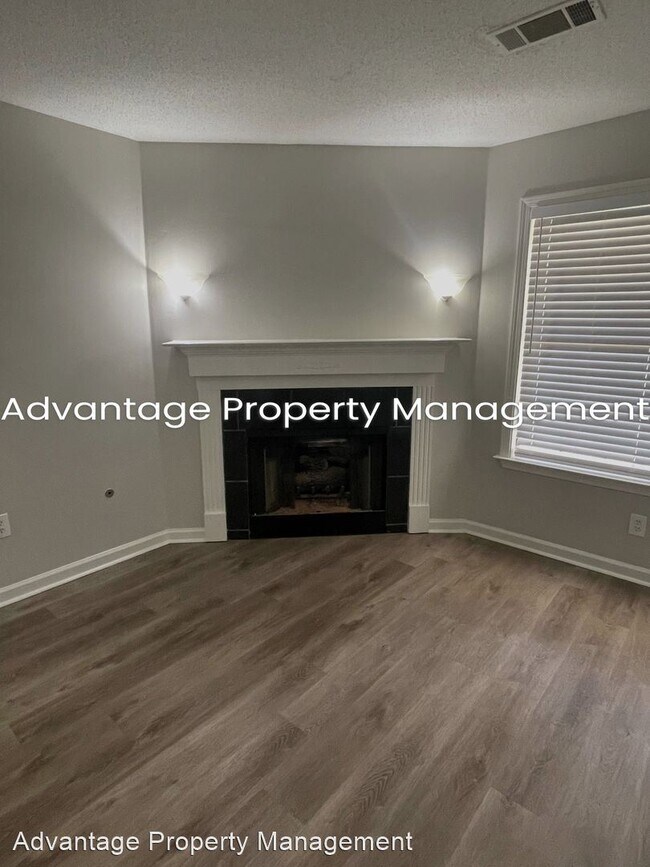 Foto del edificio - 4 br, 2.5 bath House - 9275 Fletcher Wood Dr.