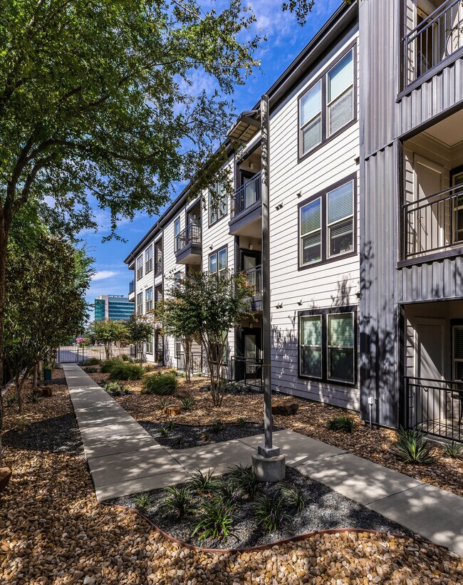 The Southwestern Apartments in Dallas, TX