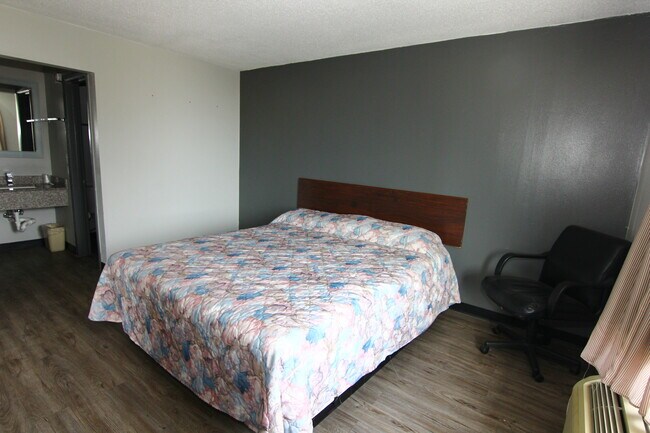 King Bed - 200 Realtor Ave