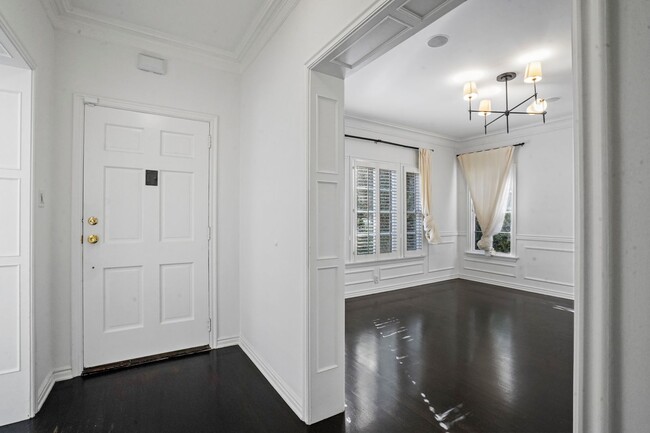 Foto del edificio - Beverly Grove 3bed 4bath Stunning home!