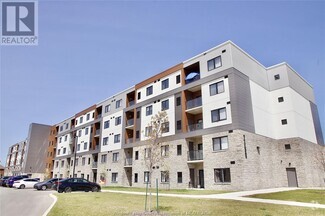 Building Photo - 2550 Sandwich W Pkwy