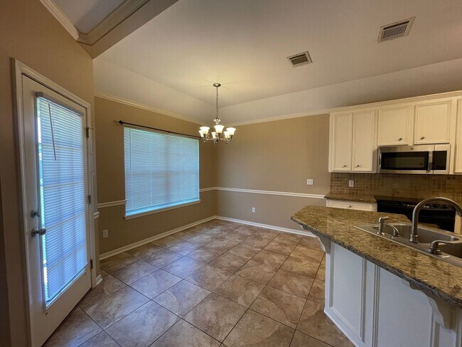 Building Photo - Beautiful Home Located In North Bossier