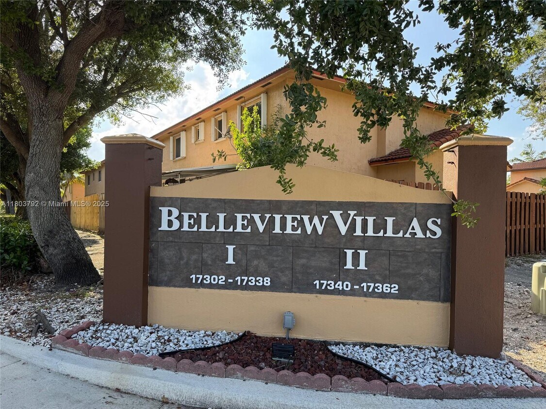 Foto principal - 17358 NW 74th Ave