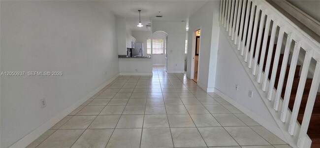 Foto del edificio - 5670 NW 116th Ave
