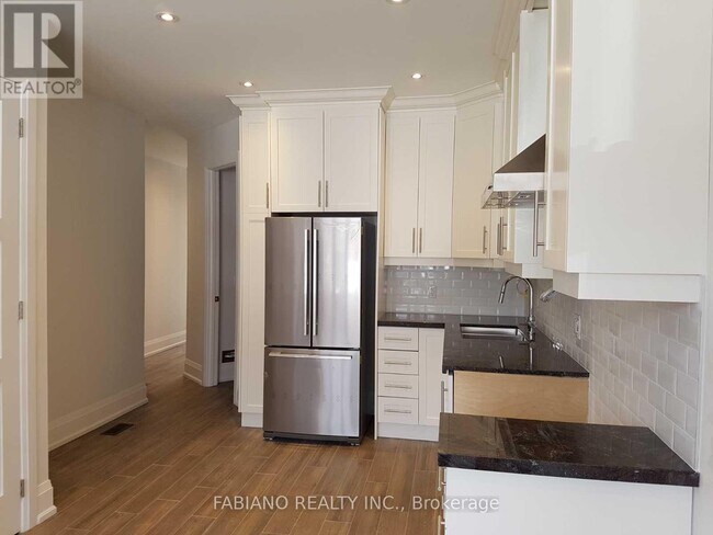 Photo du bâtiment - 1036 Dovercourt Rd