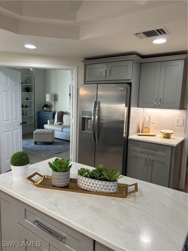 Building Photo - 435 Dockside Dr