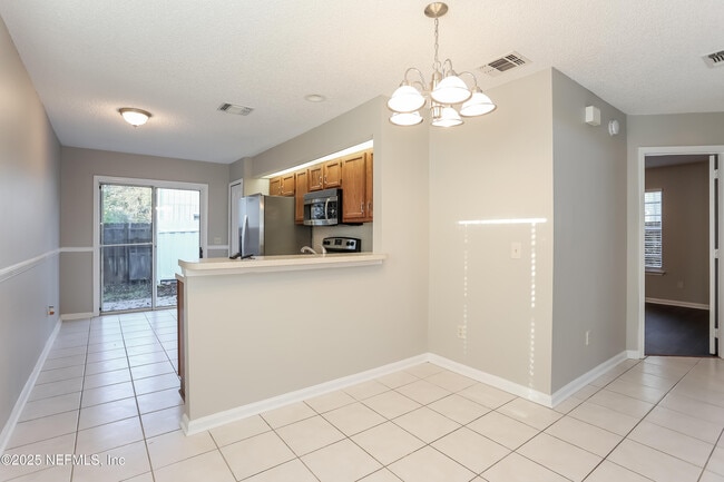 Foto del edificio - 9539 Glenn Abbey Way
