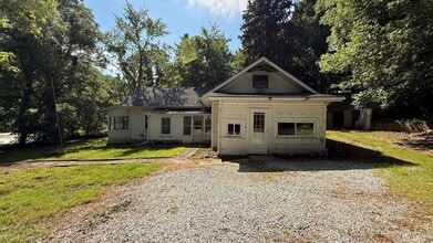 Building Photo - 629 Portage Lakes Drive