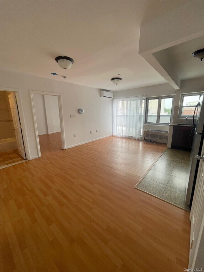 Foto del edificio - 71-33 162nd St