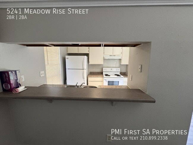 Building Photo - 5241 Meadow Rise St