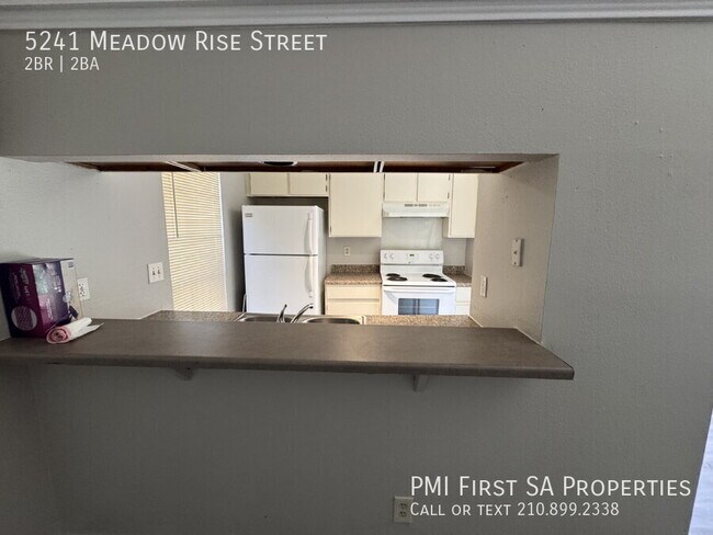 Foto del edificio - 5241 Meadow Rise St