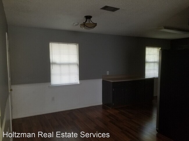 Building Photo - 4 br, 2 bath House - 107 Maid Marian Court