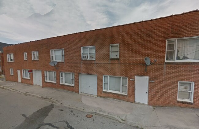 Building Photo - 801 York St