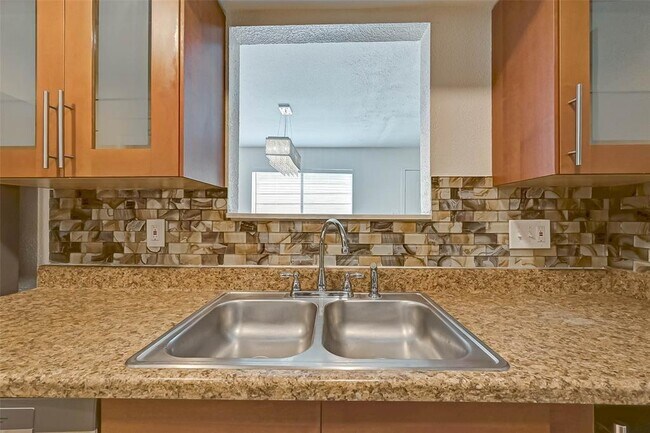 Building Photo - 14207 Briarsage Ct
