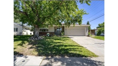 Building Photo - 1610 Auburn Wy