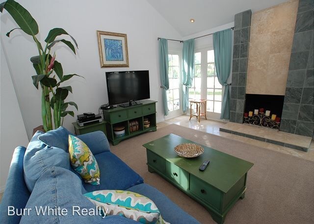 Building Photo - 3 br, 2 bath Apartment - 1631 E. Balboa