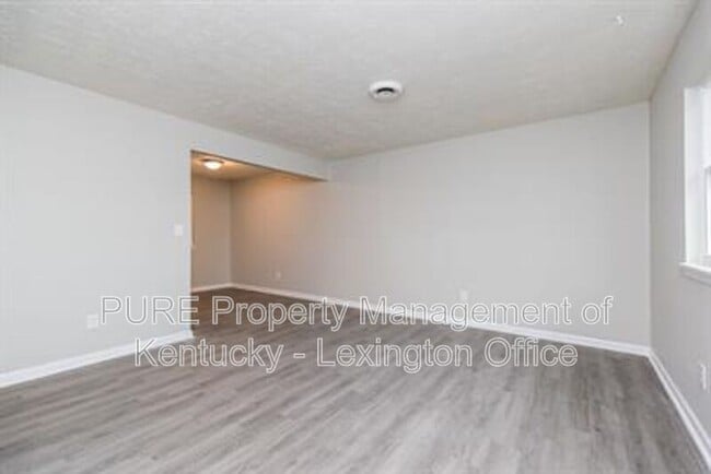 Foto del edificio - 1512 Shelburn Ct