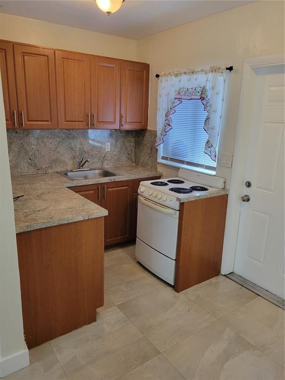 Foto del edificio - 1832 Monroe St