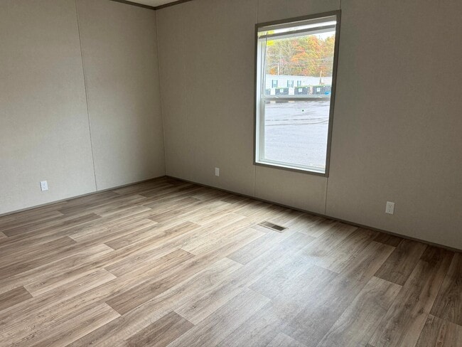 Foto del edificio - 563 Travis Wy