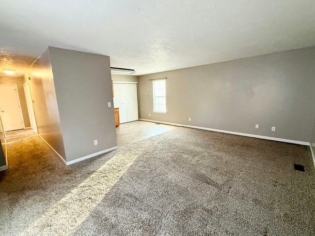 Building Photo - 837 Harlan St