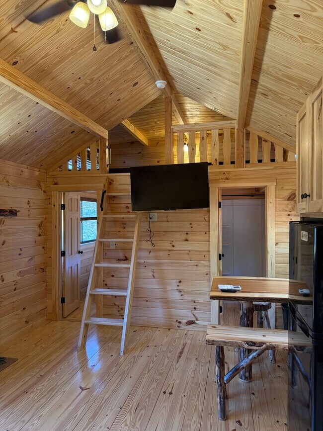 Foto del edificio - Hayesville Tiny Home 2
