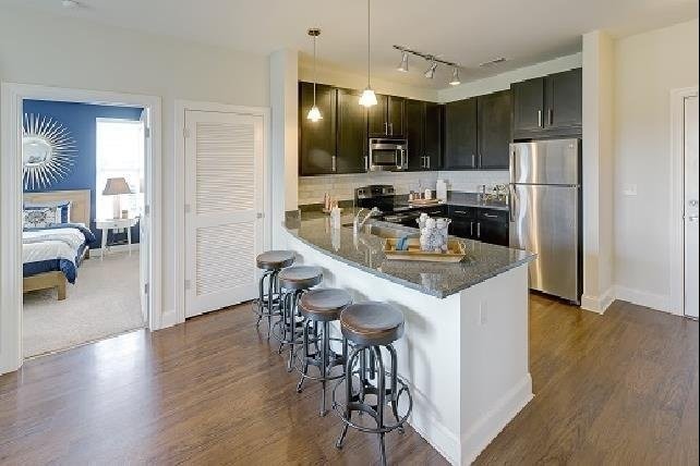 Apartamentos Parkside Place — foto de la comunidad - Parkside Place Apartments