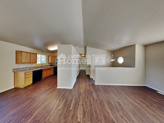 Building Photo - 2196 W 1570 N