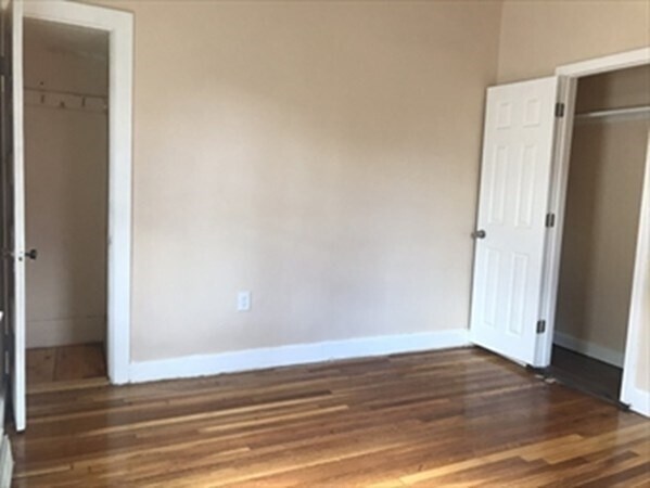 Primary Photo - 120 Thornton Rd