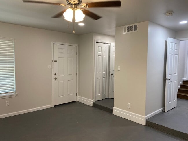 Building Photo - Pre-Lease "TCU AREA" Rental Available