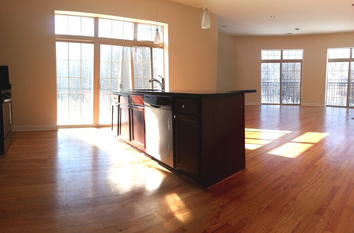 Foto del edificio - 6425 W Touhy Ave