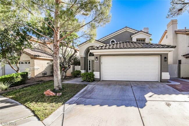 Building Photo - 1304 Calle Montery St