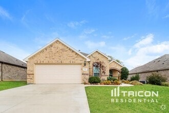 Building Photo - 3600 Meadowtrail Ln