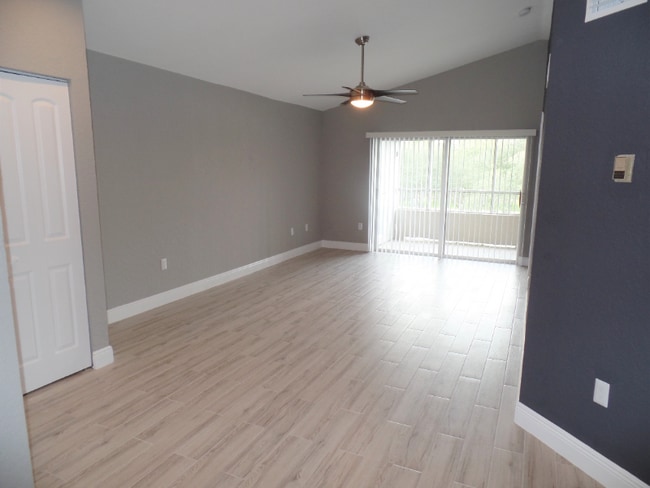 Building Photo - 2803 N Oakland Forest Dr