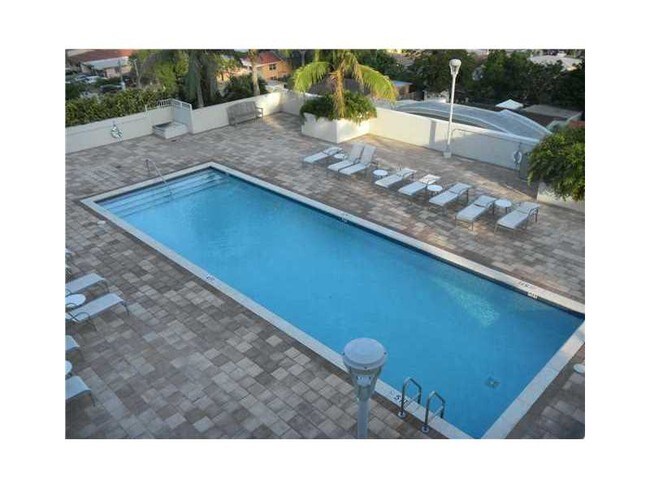 Building Photo - 3180 Coral Way