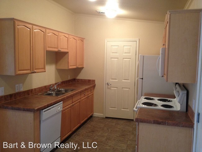 Building Photo - 3 br, 2 bath House - 540 Van Buren Rd