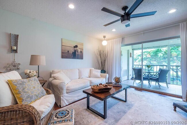 Foto del edificio - 6550 S Oriole Blvd