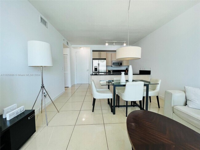 Foto del edificio - 1111 SW 1st Ave