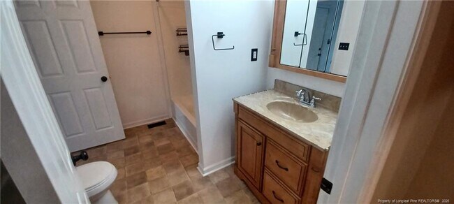 Foto del edificio - 211 Sheffield Ct