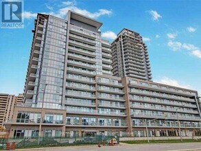 Building Photo - 52 Forest Manor Rd