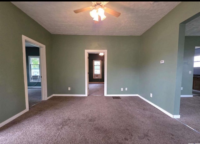 Foto del edificio - 2026 Ash St