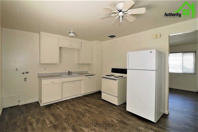 Foto del edificio - 5375 Rosswood St