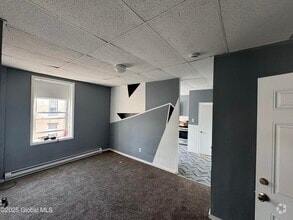 Building Photo - 663 2nd Ave