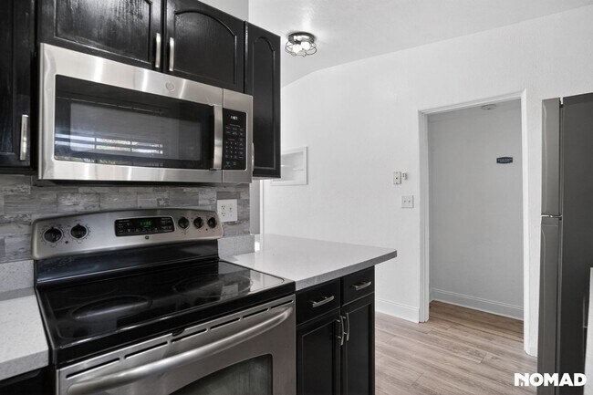 Foto del edificio - 441 E 5th St