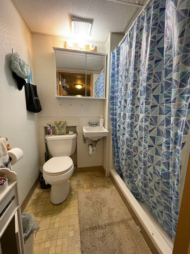 Foto del edificio - 2 Bedroom Apartment – Walk to UW-La Crosse...
