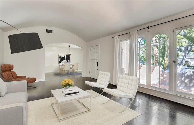 Foto del edificio - 4277 Kraft Ave