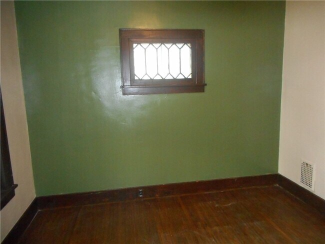 Foto del edificio - 613 Magee Ave