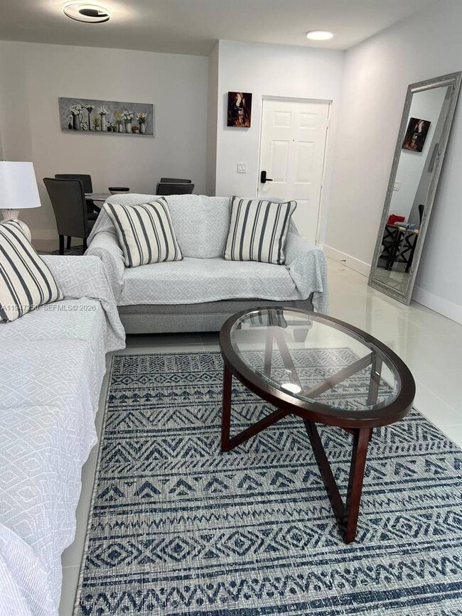 Building Photo - 17100 N Bay Rd