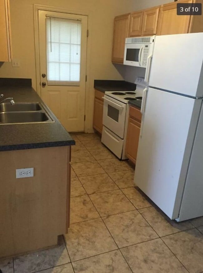 Photo - 1524 Hudson St Apartment