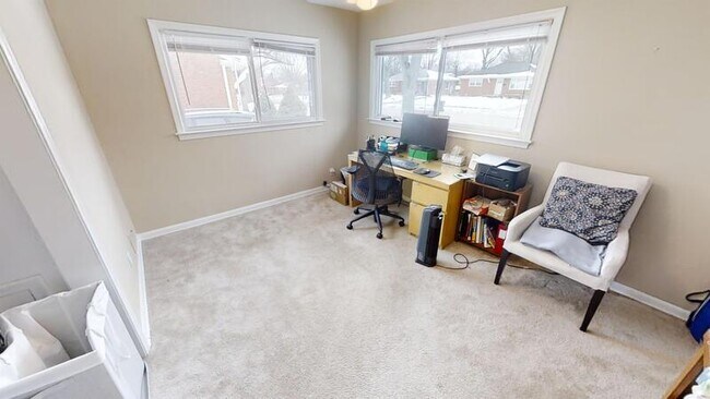 Foto del edificio - 1487 Kirtland Dr