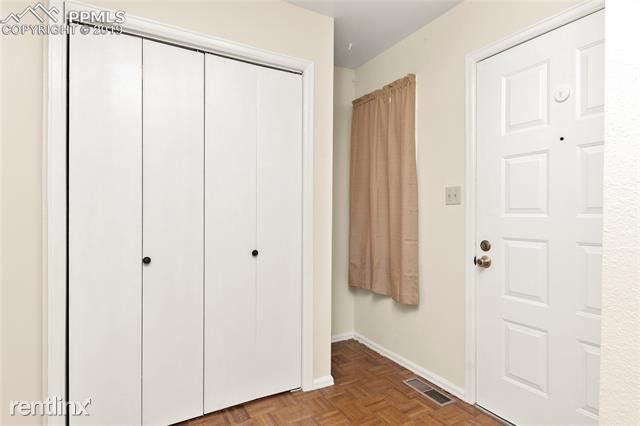 Building Photo - 2 br, 1 bath House - 5028 Castledown Road